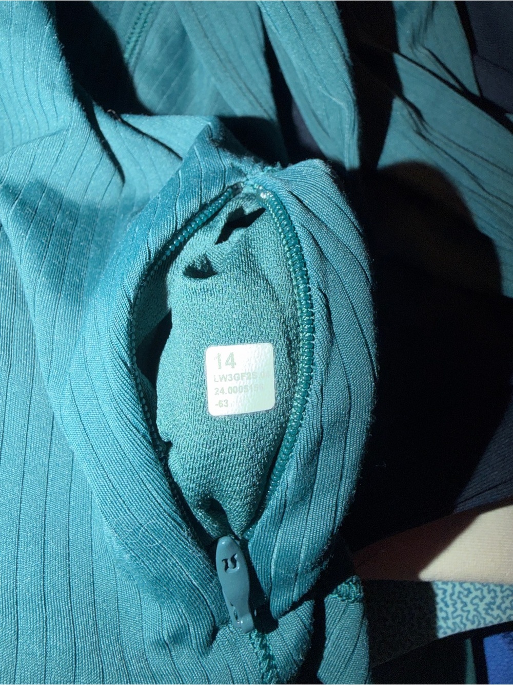 Lululemon 1/4 pullover - Picture 6 of 6